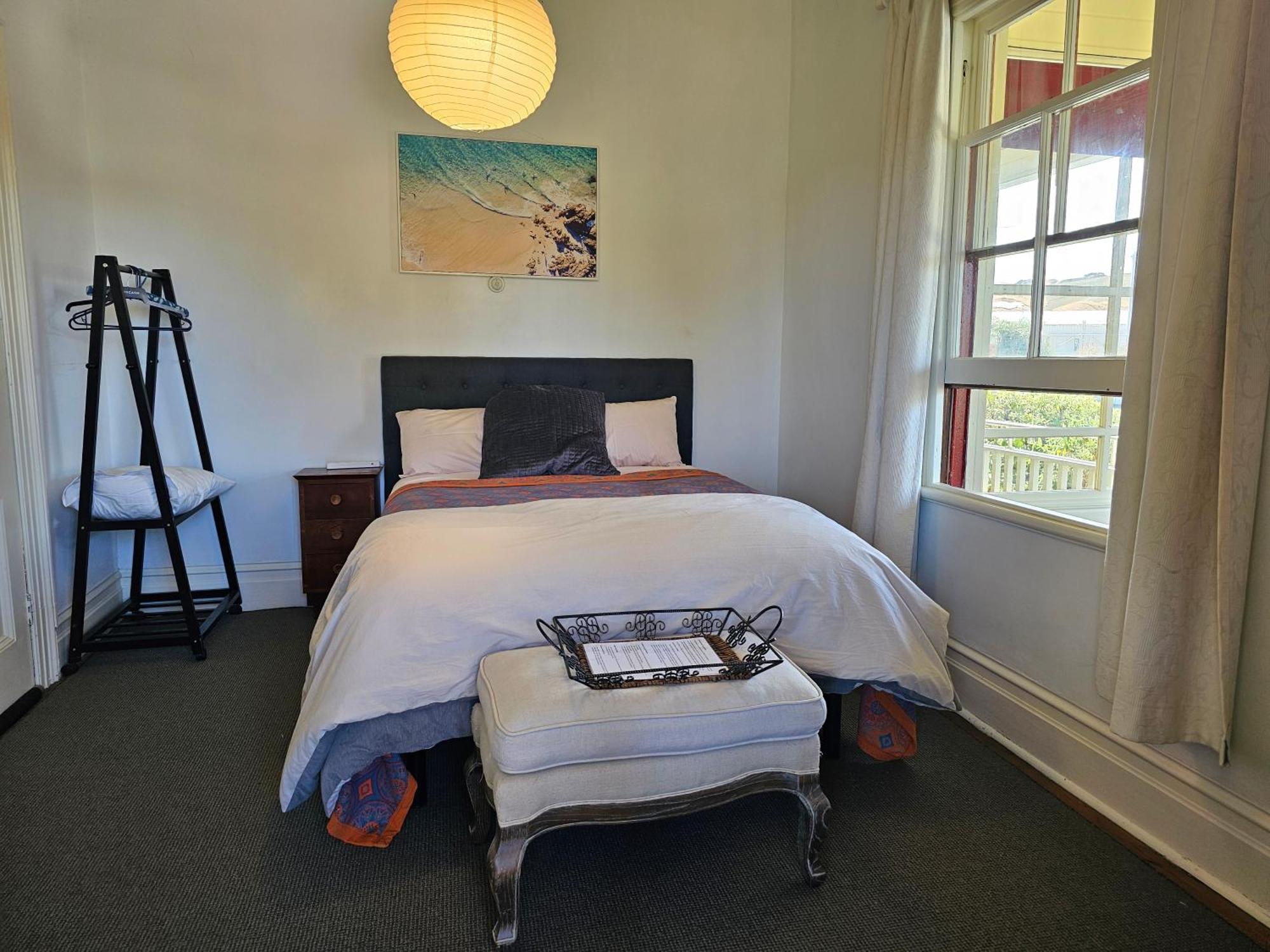 Brony'S Beachfront-Short And Long Term Stays Porirua Esterno foto