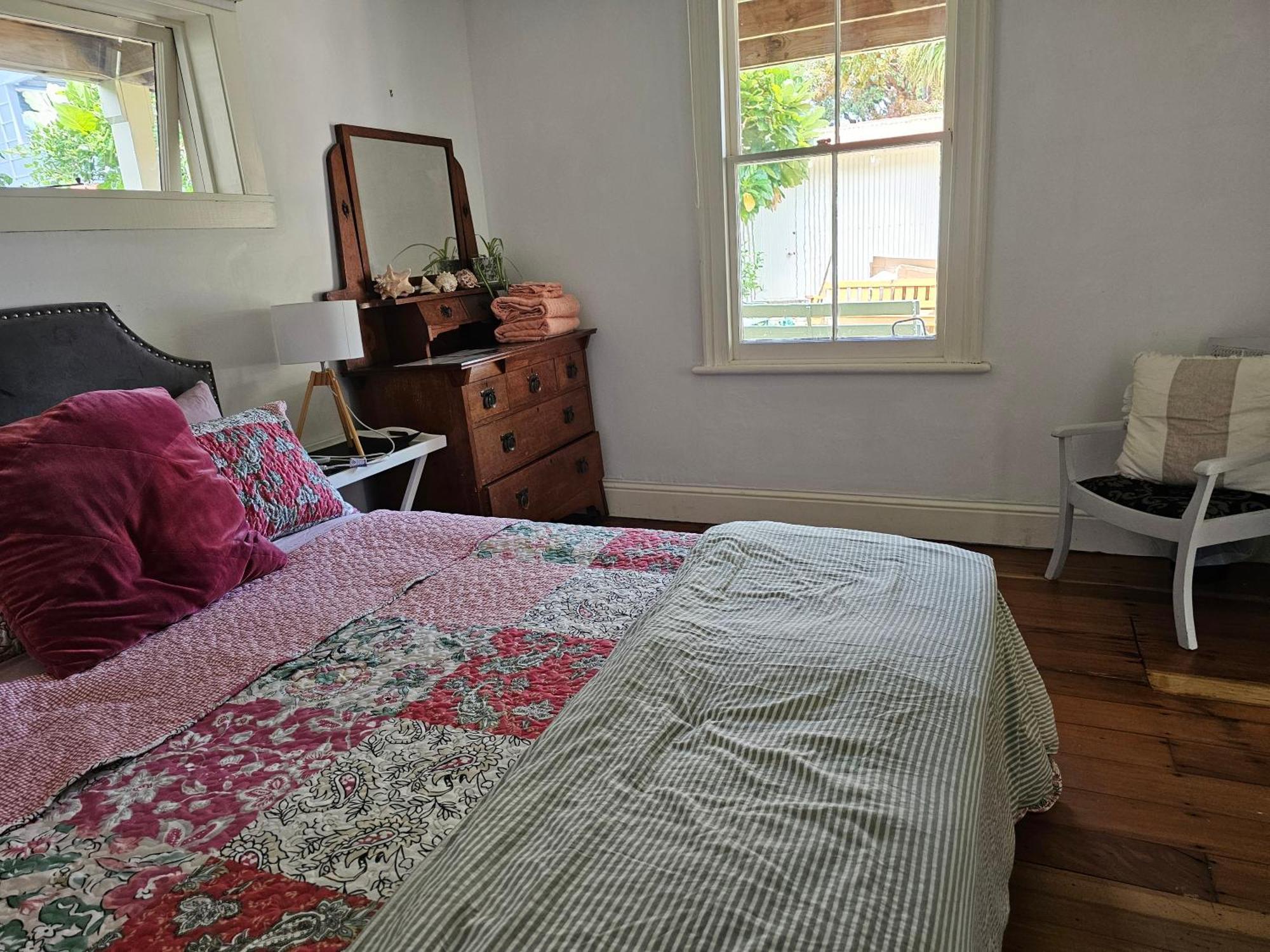 Brony'S Beachfront-Short And Long Term Stays Porirua Camera foto
